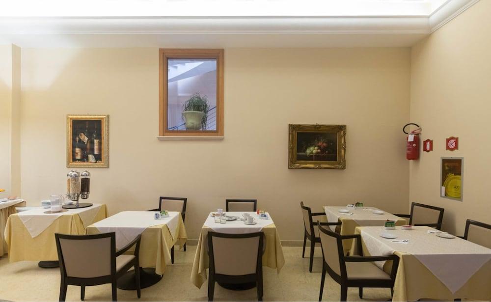 Seccy Hotel Boutique Art & Museum Φιουμιτσίνο Εξωτερικό φωτογραφία