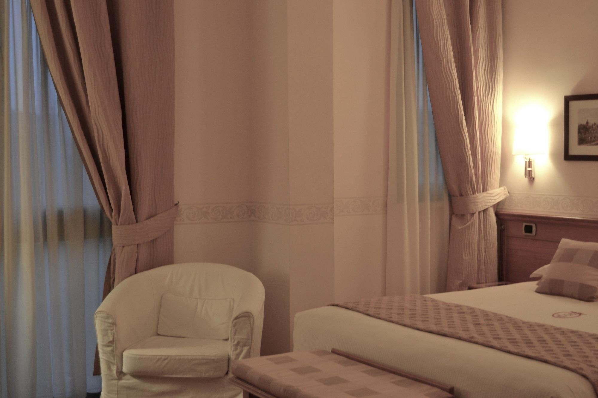 Seccy Hotel Boutique Art & Museum Φιουμιτσίνο Εξωτερικό φωτογραφία