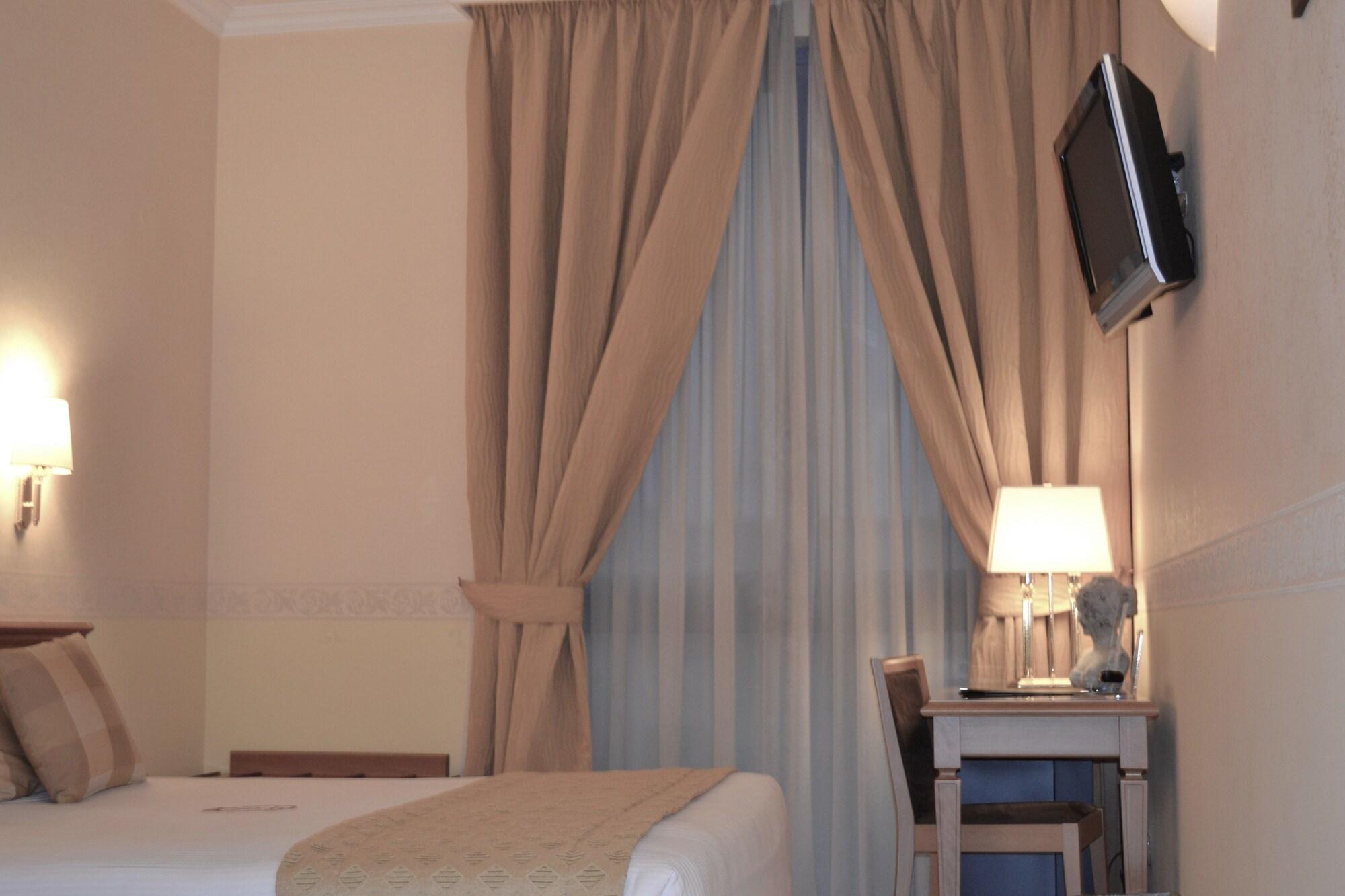 Seccy Hotel Boutique Art & Museum Φιουμιτσίνο Εξωτερικό φωτογραφία