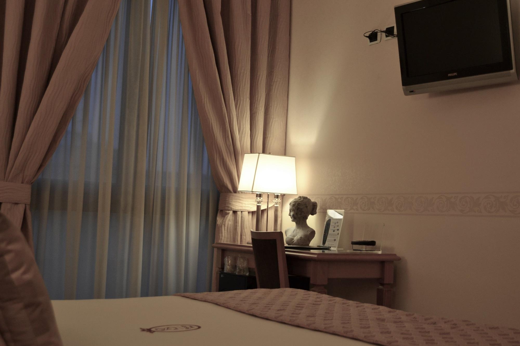 Seccy Hotel Boutique Art & Museum Φιουμιτσίνο Εξωτερικό φωτογραφία