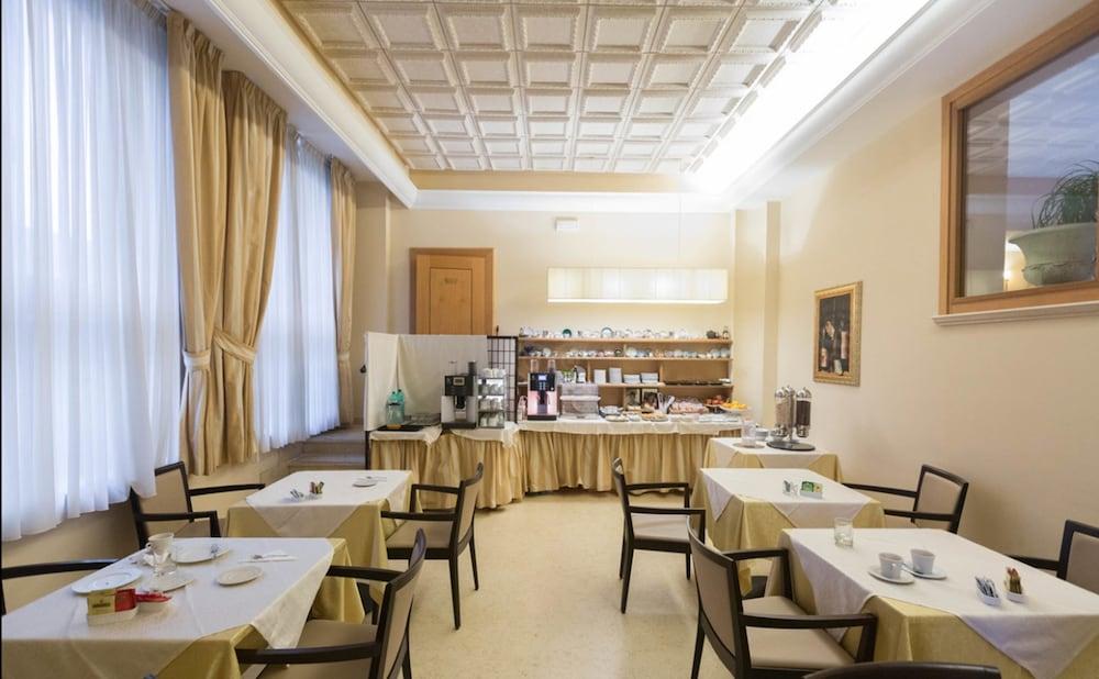 Seccy Hotel Boutique Art & Museum Φιουμιτσίνο Εξωτερικό φωτογραφία