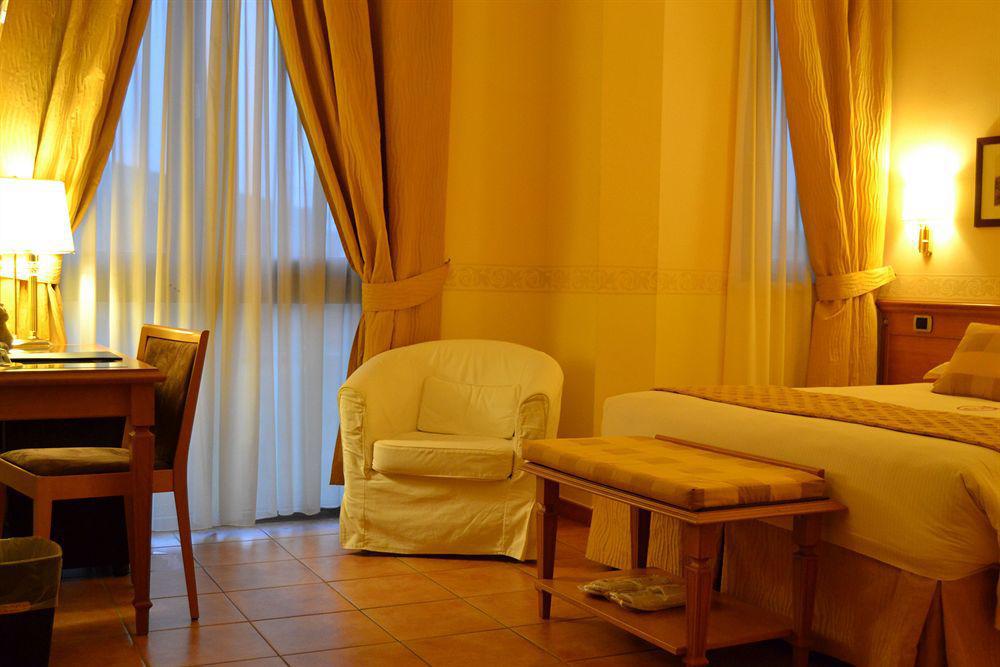 Seccy Hotel Boutique Art & Museum Φιουμιτσίνο Εξωτερικό φωτογραφία